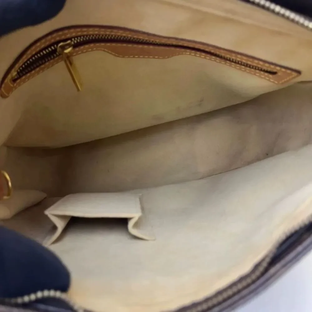 Louis Vuitton Women Pre-Loved Bag Very Good Condition